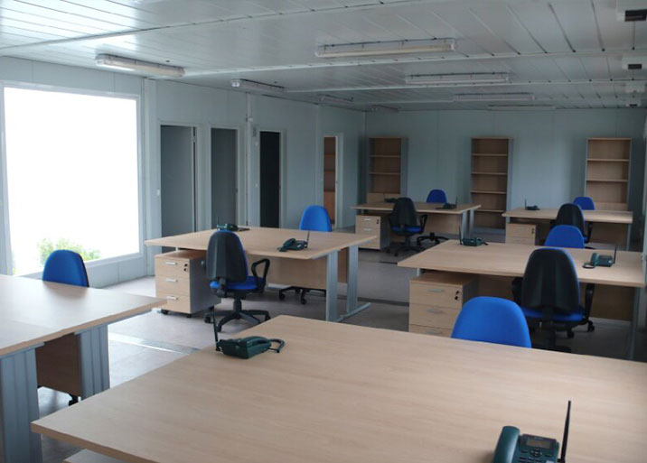 Fabricación e instalación de módulos para oficinas